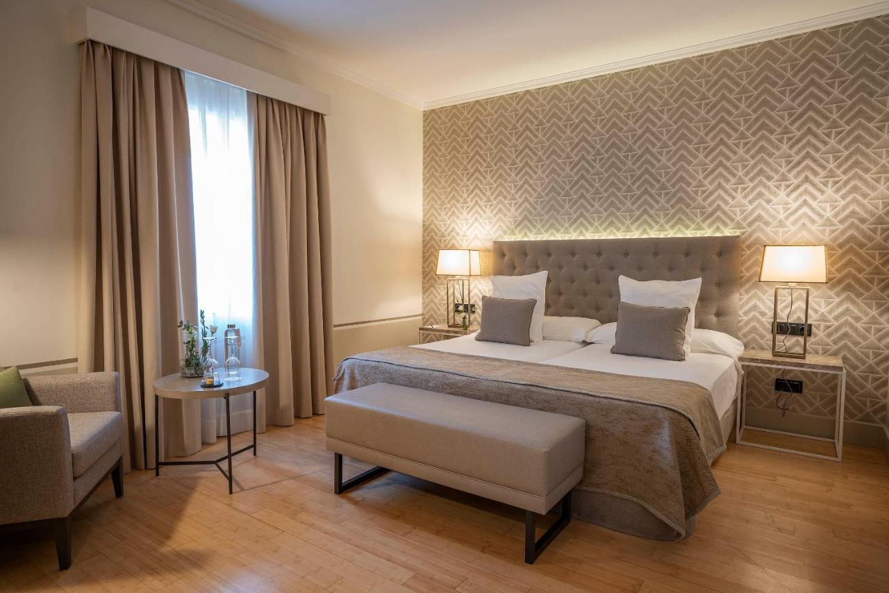 فندق هوسبيس بالاسيو دي أريناليس آند سبا Caces المظهر الخارجي الصورة Deluxe room