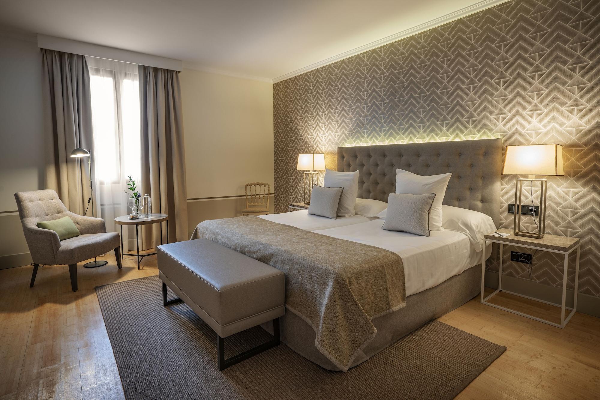 فندق هوسبيس بالاسيو دي أريناليس آند سبا Caces المظهر الخارجي الصورة Deluxe room