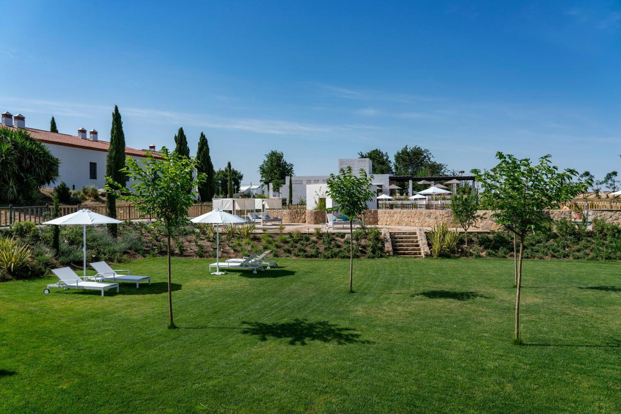 فندق هوسبيس بالاسيو دي أريناليس آند سبا Caces المظهر الخارجي الصورة The hotel's gardens